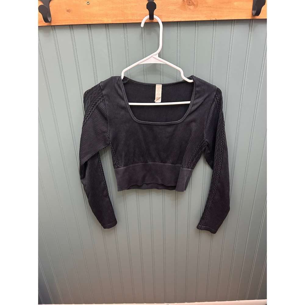 OFFLINE by Aerie Ribbed Square Neck Crop Top Black Medium Cable Knit Sleeve